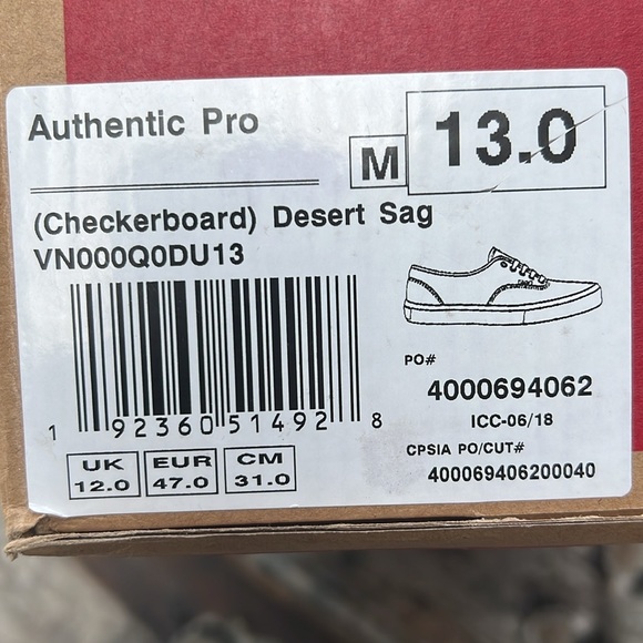 Checkerboard Desert Sag original style box little bit shoes are brand new - Picture 4 of 4